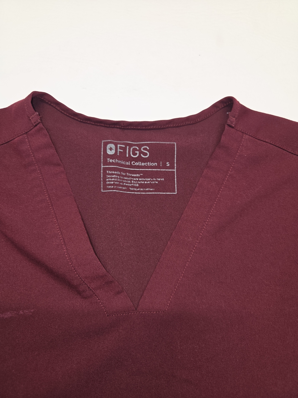 FIGS Burgundy Scrub Set - Size Small Petite bottoms Top is small - Picture 3 of 4